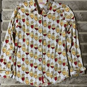 Lizzie festive cuffed button-up cotton shirt with red and white wineglass print.